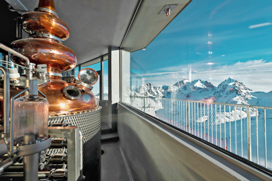 Die Brennerei Orma im Engadin ist die höchstgelegene Whisky-Brennerei der Welt.