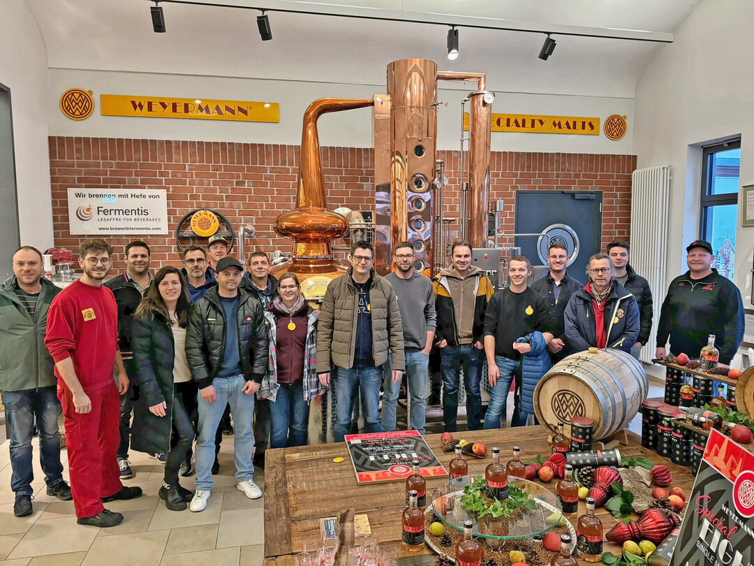 Die angehenden Brennmeister haben im Rahmen einer Exkursion 2024 die Malzfabrik Weyermann in Bamberg besucht.