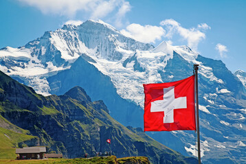 In der Schweiz sind die Berge hoch  der Alkoholsteuersatz ist es auch.