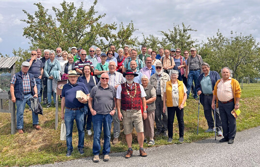 Gruppenfotos auf dem Mostlandhof der Familie Selner.