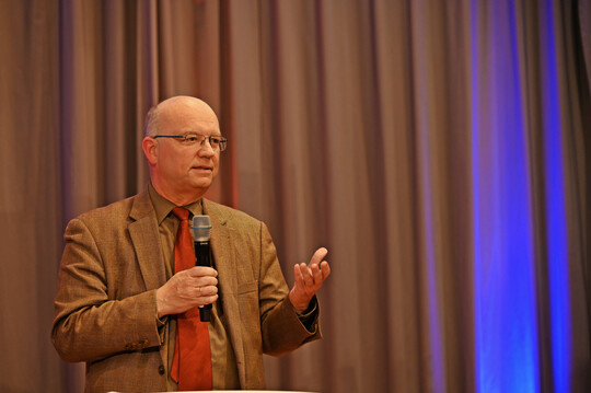 Werner Albrecht aus dem Bundeslandwirtschaftsministerium ist einer der renommiertesten Experten fr Spirituosenrecht.