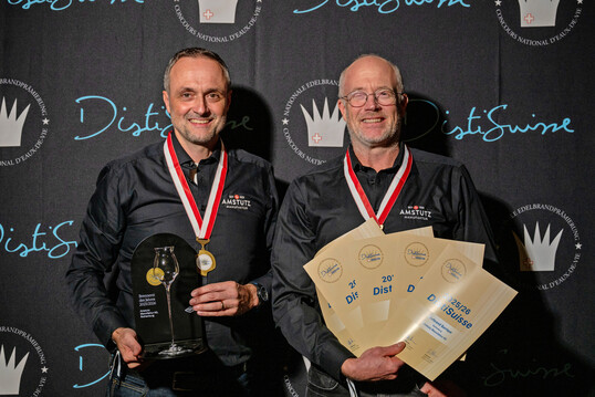 Gesamtsieger: Toni Schürch (links) und René Eberli von der Amstutz Manufakur AG.