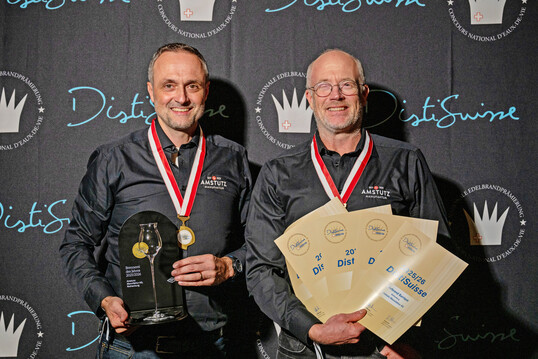 Gesamtsieger: Toni Schürch (links) und René Eberli von der Amstutz Manufakur AG.