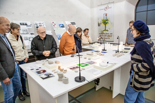 Ausstellung der Entwürfe für FRAU FLACH