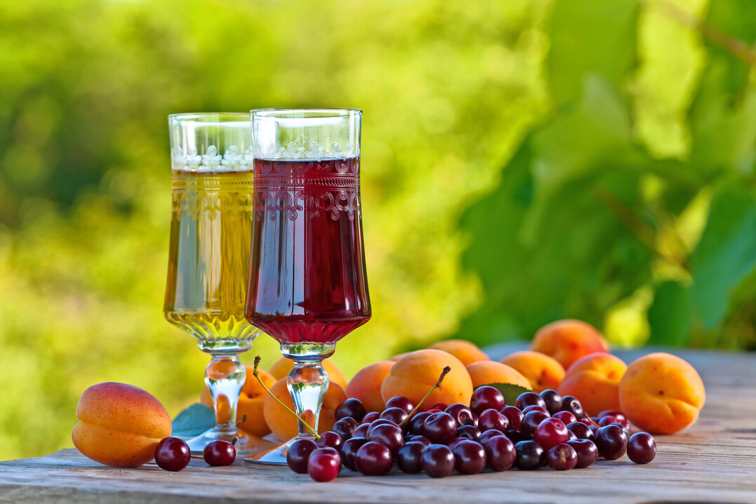 Lik�re eignen sich gut f�r Mixgetr�nke, etwa gemeinsam mit Sekt.