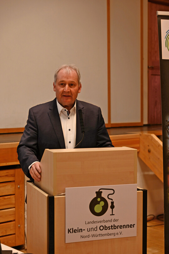 Karl M�ller, Vorsitzender des Nord-W�rttemberger Kleinbrennerverbandes.