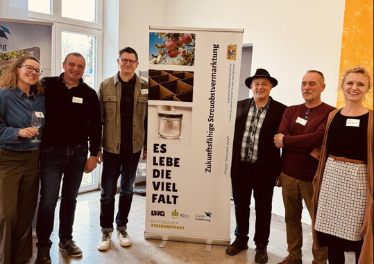 Brenner aus Bayern beim Streuobstworkshop