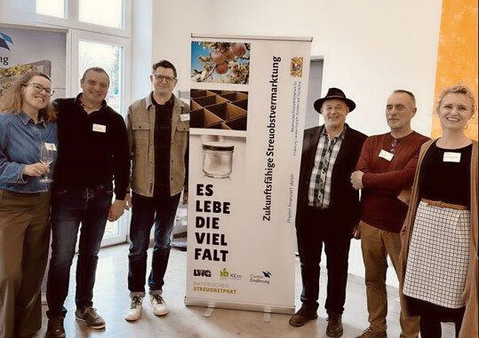 Brenner aus Bayern beim Streuobstworkshop