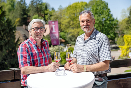 Cocktails auf der Basis von Obstbr�nden: Die richtige Erfrischung bei sonnigem Wetter.
