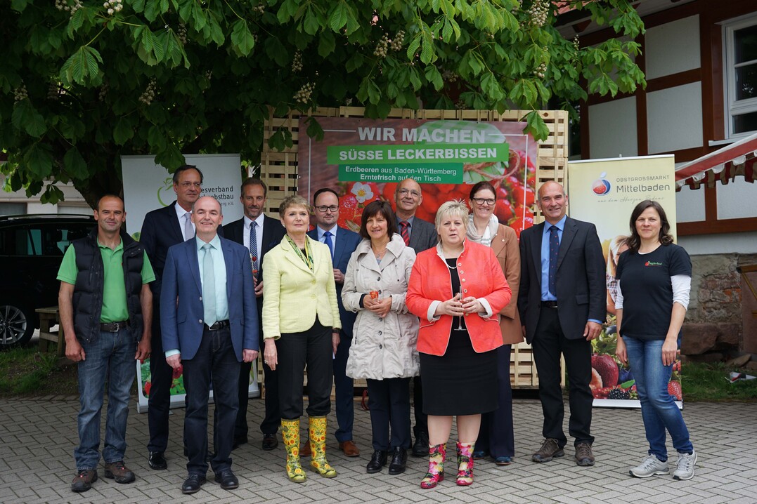 Reihe vorne (v.l.n.r.): Martin Ziegler, Thomas Krechtler, Friedlinde Gurr-Hirsch, Rosa Karcher, Kordula Kovac. Reihe hinten (v.l.n.r.): Matthias Braun, Thomas Rudolf, Markus Bieser, Franz-Josef Müller, Ute Bader, Wendelin Obrecht, Angelika Ziegler