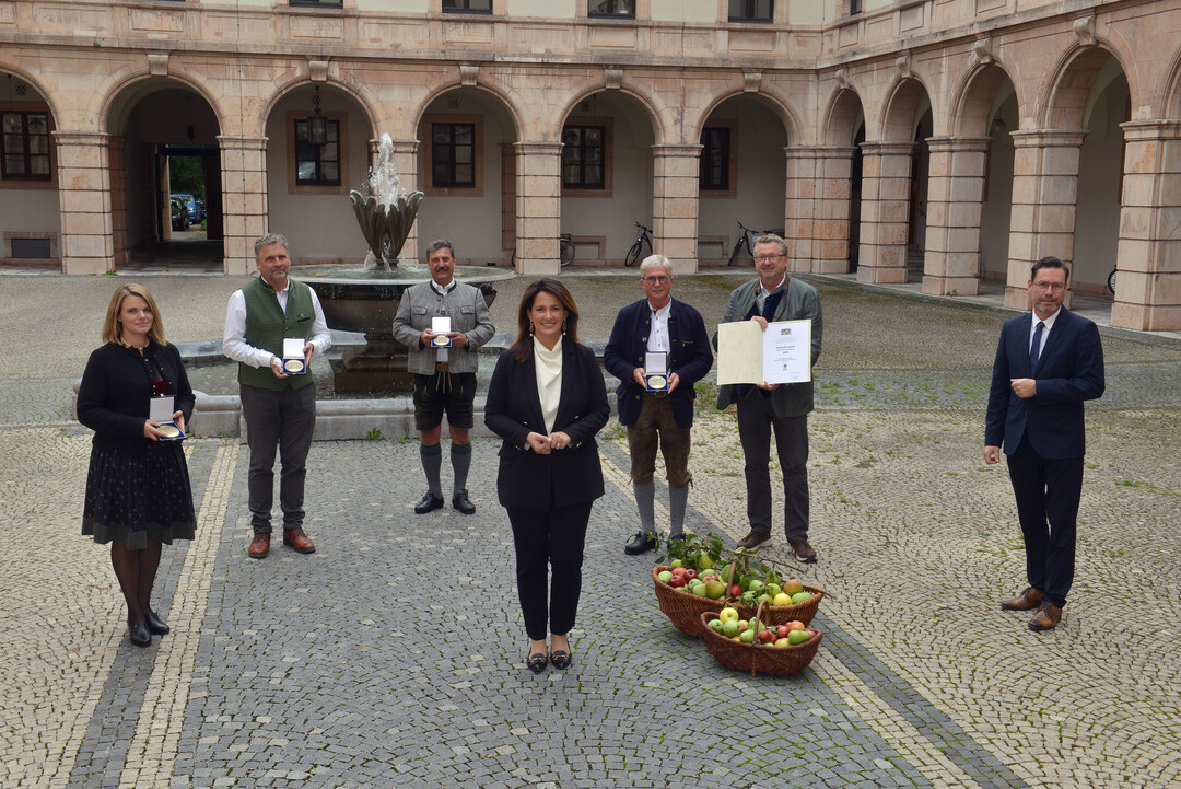 Katharina Singer, Andreas Franzl, Anton Huber und Reinhold und Richard Lindermeier
