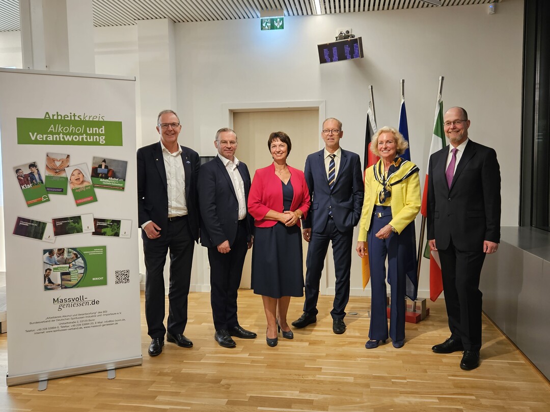 v. l. n. r. Axel Voss (MdEP), Norbert Lins (MdEP), Ulrike Mller (MdEP), Dr. Wolfgang Trunk (EU-Kommission), Angelika Wiesgen-Pick (BSI) und Thomas Ernst (BSI)