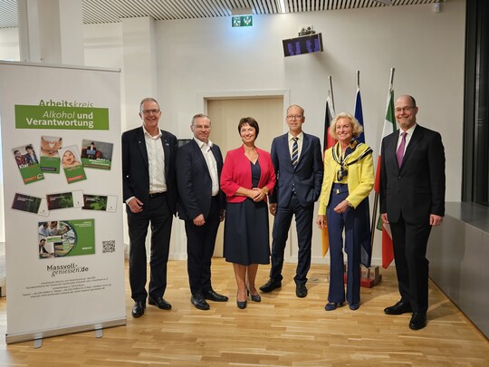 v. l. n. r. Axel Voss (MdEP), Norbert Lins (MdEP), Ulrike Mller (MdEP), Dr. Wolfgang Trunk (EU-Kommission), Angelika Wiesgen-Pick (BSI) und Thomas Ernst (BSI)