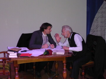 Schauspieler des Theatervereins Weinsberg spielten in den Rollen von Theobald Kerner (links) und Direktor Christian Single (rechts) Szenen aus dem Grndungstag der heutigen LVWO nach.