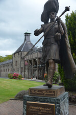 Blick auf die Brennerei