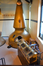 Der Spirit Safe und eine Brennblase